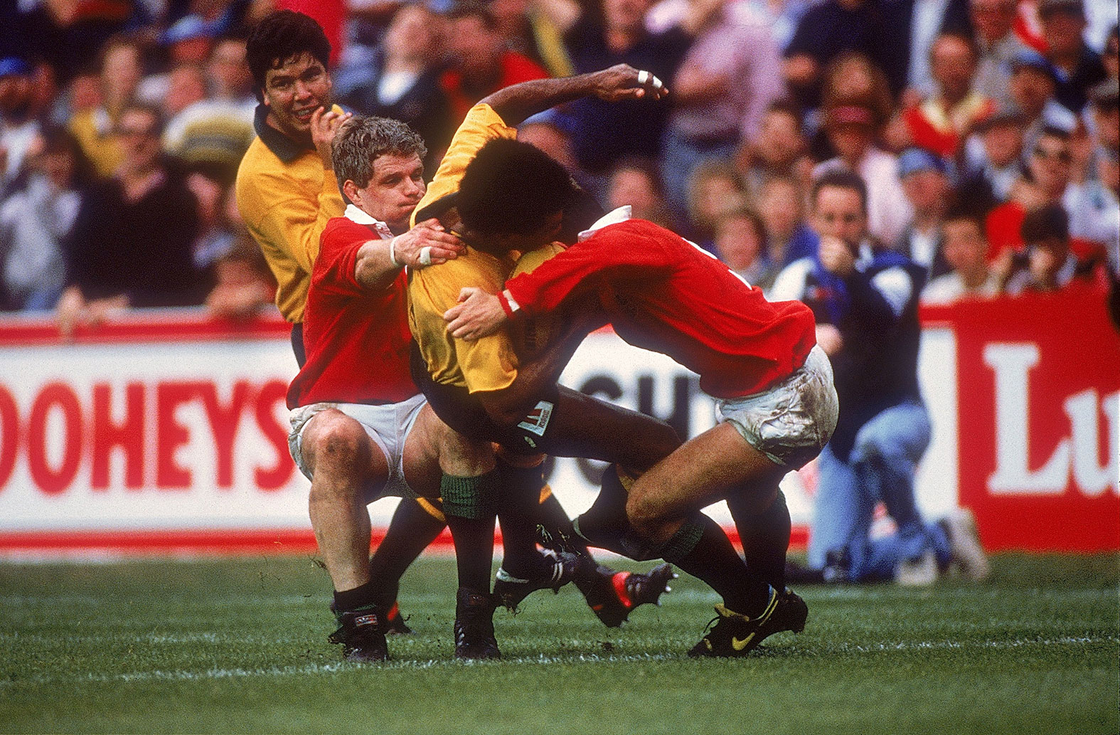Rugby Union 1980 A portrait of Finlay Calder of the British Lions - Old Photo | UK Rugby Union 1980 A portrait of Finlay Calder of the British Lions - Old Photo | UK